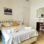 게스트하우스 Casa Della Nonna - Art & Vintage 노이카타로